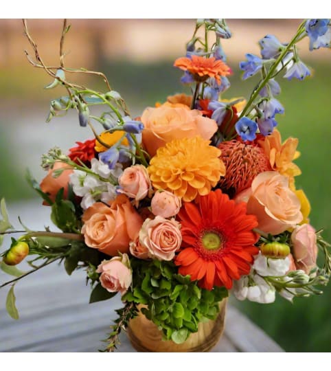 Golden Hour. An arrangement by Flower Snobs at Cityview.