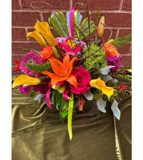Sunburst Symphony. An arrangement by Flower Snobs at Cityview.