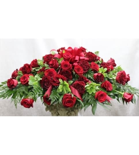 Red Rose Grandeur Casket Cover