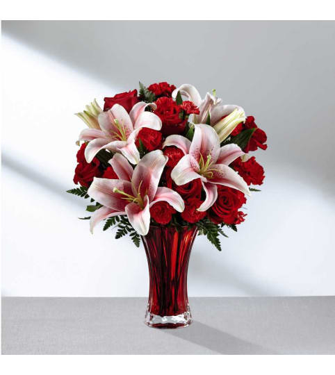 The FTD® Perfect Impressions™ Bouquet 2017. An arrangement by Country Cousins Flower Shop.