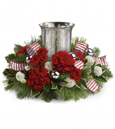 Teleflora's Holly Jolly Centerpiece