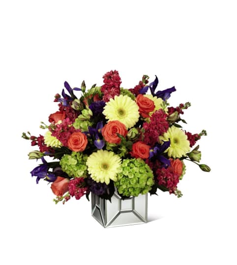 The FTD® Extravagant Gestures™ Luxury Bouquet. An arrangement by Country Cousins Flower Shop.
