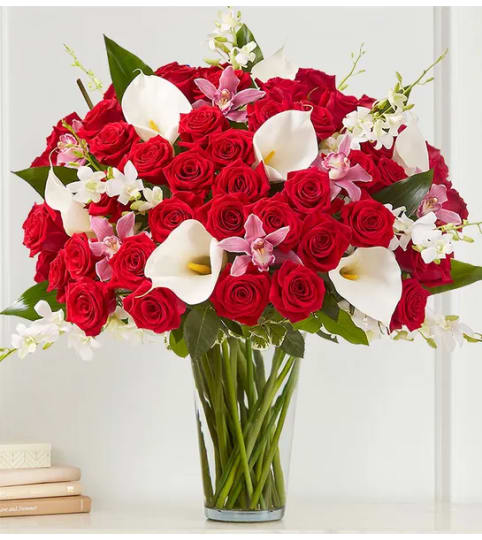 Elegant Extravagance™ Bouquet