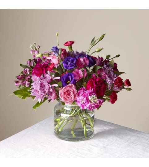 Sweet Thing Bouquet 2021. An arrangement by Country Cousins Flower Shop.