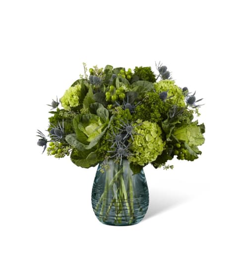 The FTD® Ocean's Allure™ Luxury Bouquet. An arrangement by Country Cousins Flower Shop.