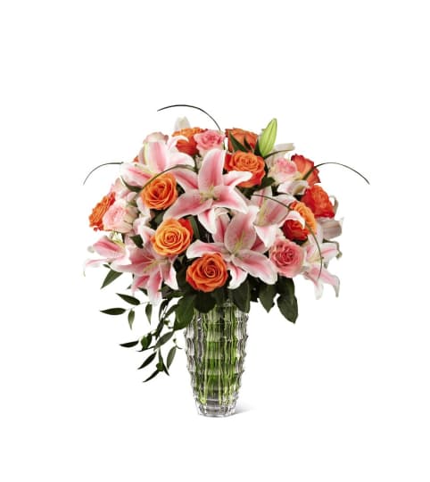 The FTD Sweetly Stunning™ Luxury Bouquet. An arrangement by Country Cousins Flower Shop.