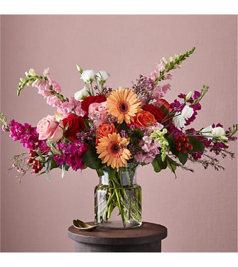 FTD Grand Gesture Bouquet. An arrangement by Country Cousins Flower Shop.