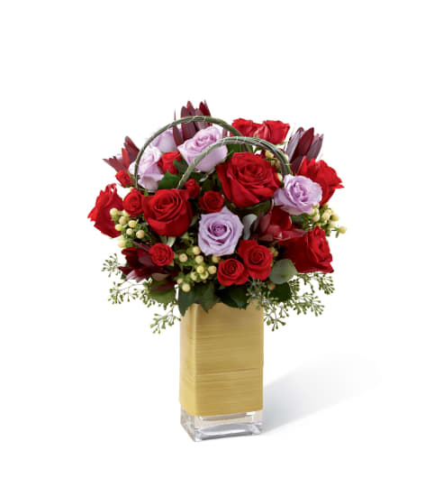 The FTD® Lush Life™ Rose Bouquet. An arrangement by Country Cousins Flower Shop.