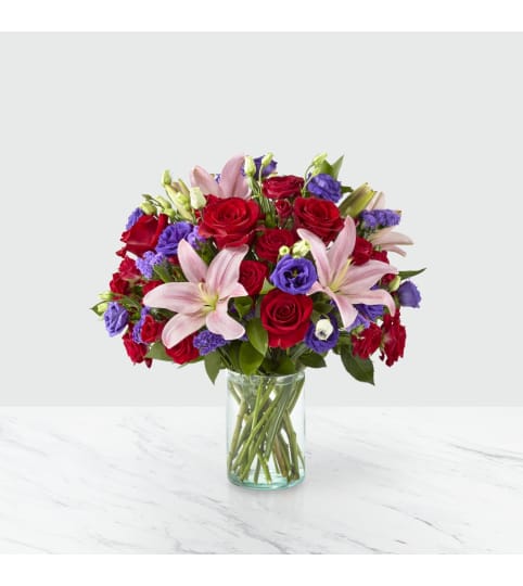 The FTD® Truly Stunning™ Bouquet. An arrangement by Country Cousins Flower Shop.