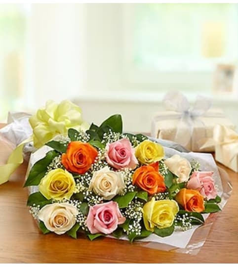 One Dozen Rose Presentation Bouquet - Mixed