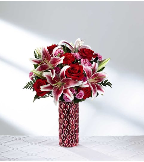 The FTD® Lasting Romance® Bouquet 2017. An arrangement by Country Cousins Flower Shop.