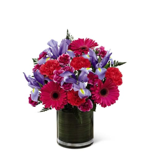 The FTD® Pure Perfection™ Bouquet. An arrangement by Country Cousins Flower Shop.
