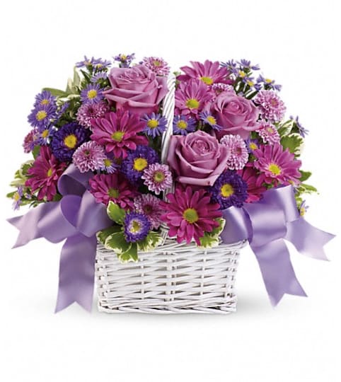 Daisy Daydreams. An arrangement by Burlington Florist.