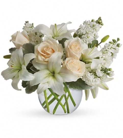 Isle of White. An arrangement by Flowers and Pine World.