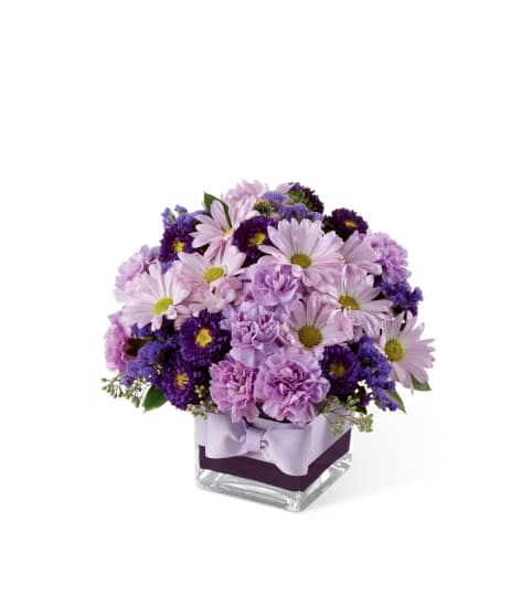 The FTD® Thoughtful Expressions™ Bouquet. An arrangement by Country Cousins Flower Shop.