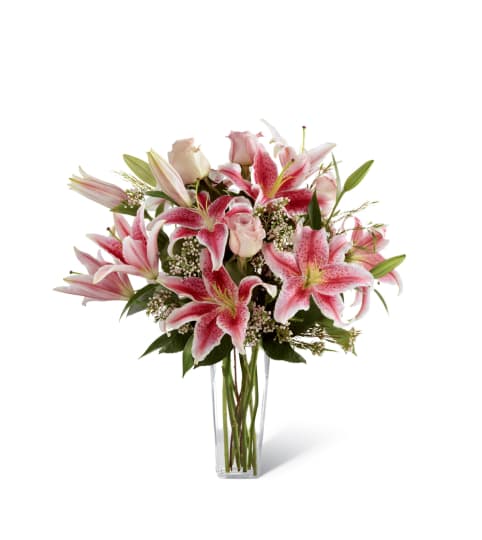 The FTD® Simple Perfection™ Bouquet. An arrangement by Country Cousins Flower Shop.