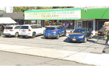 Clarks house of flowers store