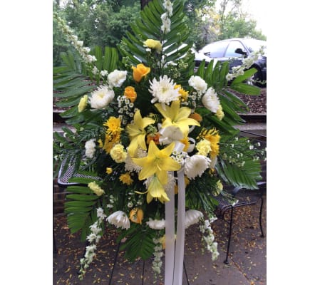 Yellow and White Standing Spray