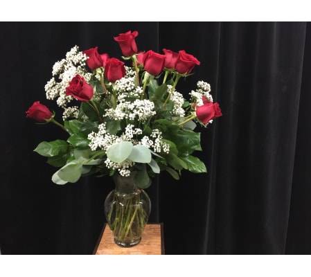 Classic Dozen Roses