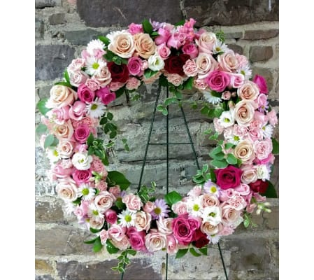 WREATH OF ROSES