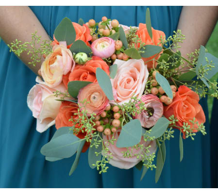 HANDTIED BOUQUET OF PEACH FLOWERS