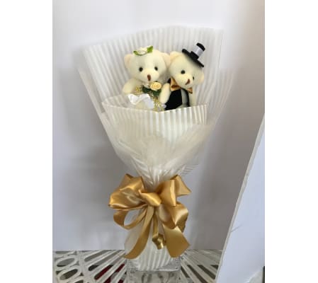 Lovely Couple Teddy Bear Bouquet