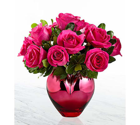 The FTD® Hold Me in Your Heart™ Rose Bouquet