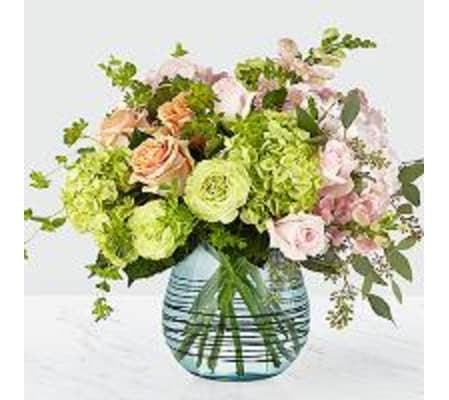 The FTD Irreplaceable Luxury Bouquet