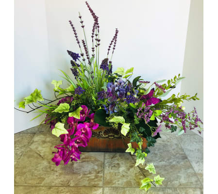 Florist's Choice Silk Centerpiece