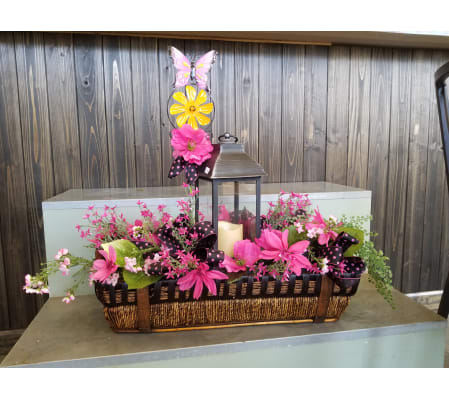 Garden Basket with Lantern, Pink