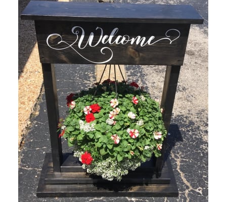 HANGING BASKET WELCOME SIGN