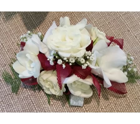 Wristlet white and burgundy