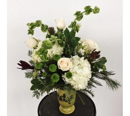 Tundra Vase Christmas