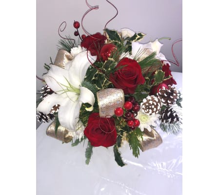 FRESH CHRISTMAS FLORAL PINE IN GOLD SQUARE VASE