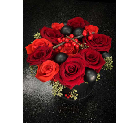 Classic Hatbox Roses