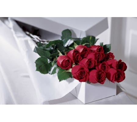 1 Dozen Boxed Roses