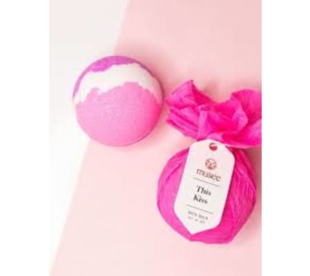 This Kiss Bath Bomb