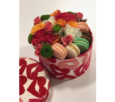 Macaroon and Flower Box