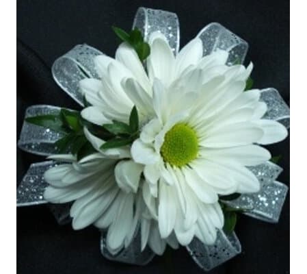 SIMPLE DAISY WRIST CORSAGE