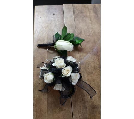 Keda Boutonniere