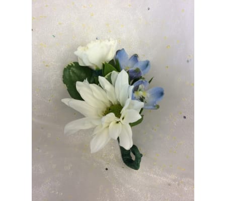Bout 8 - White and blue (pick up only)