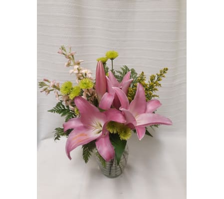 Maple City Lovely Lily Bouquet