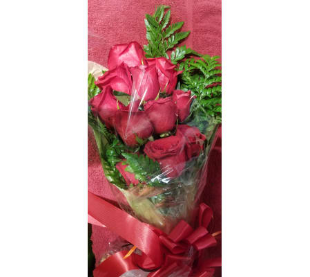 Red Roses in Foil Sleeve
