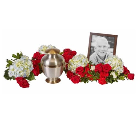 Garland table top tribute