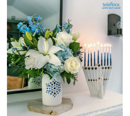 Flurry of Elegance Blue & White