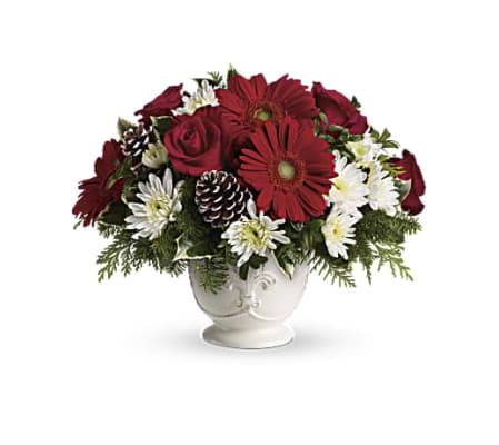 The Teleflora's Simply Merry Centerpiece