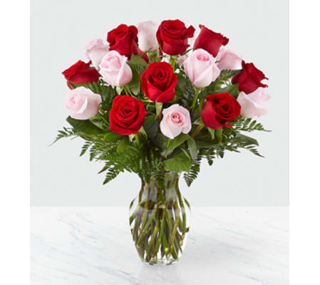 The FTD Forever In Love Rose Bouquet