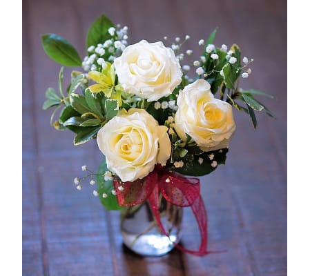 Short Stemmed White Roses