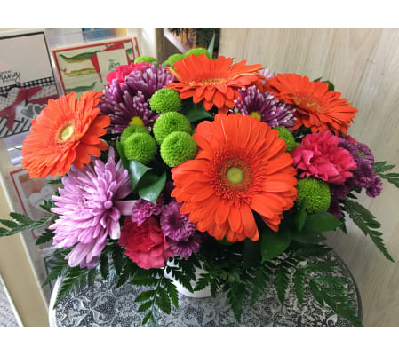 Large Bright and cheerful Bouquet by Vivian