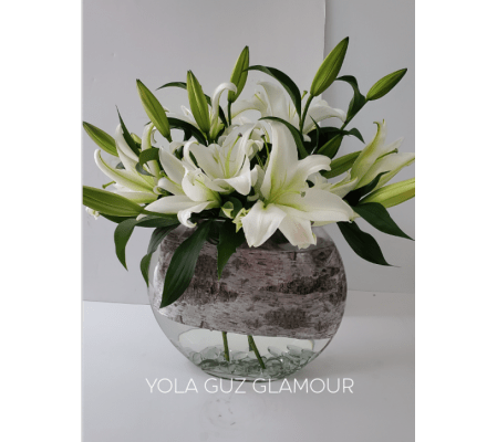 White Lilies Glamour
